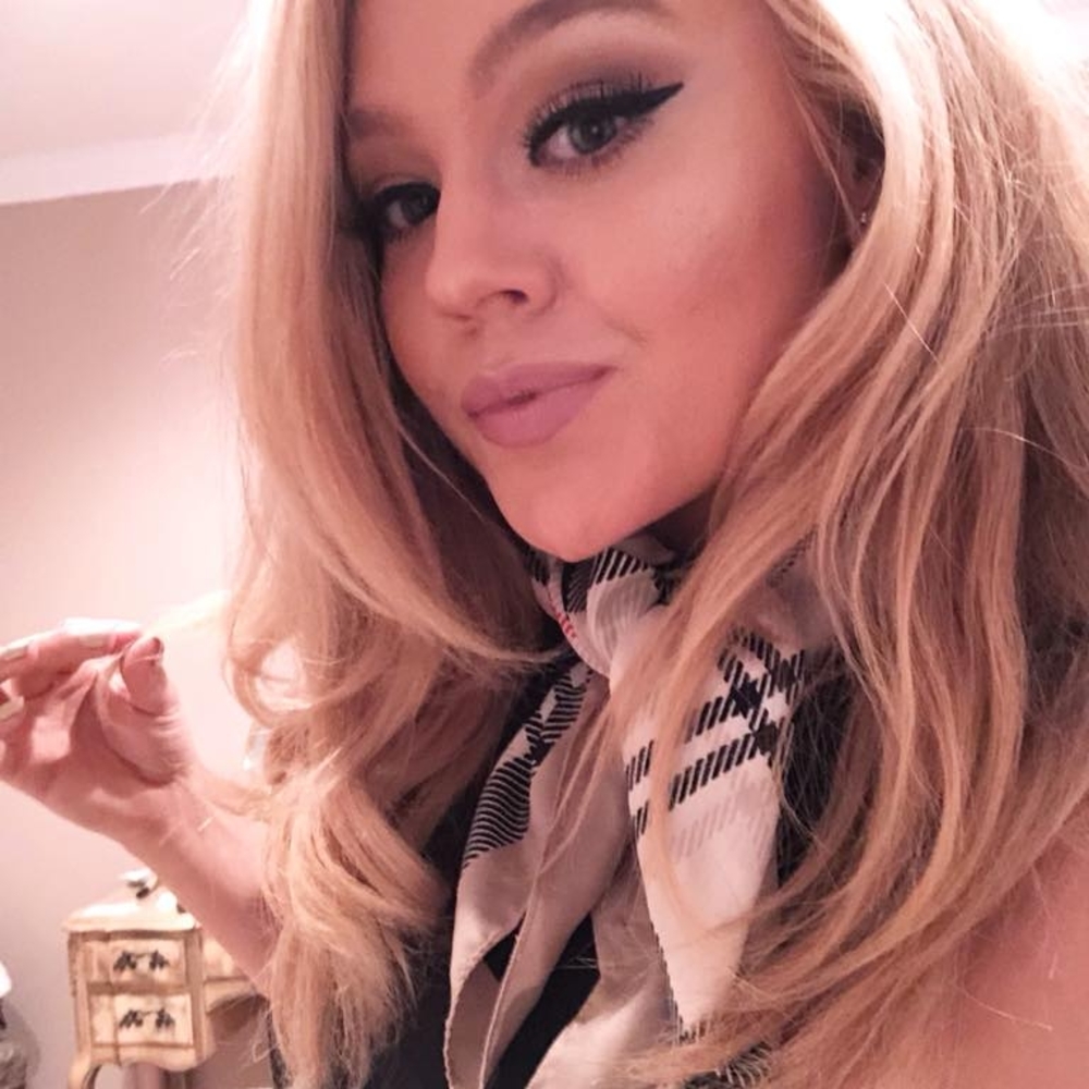 Meet your Posher, Devin